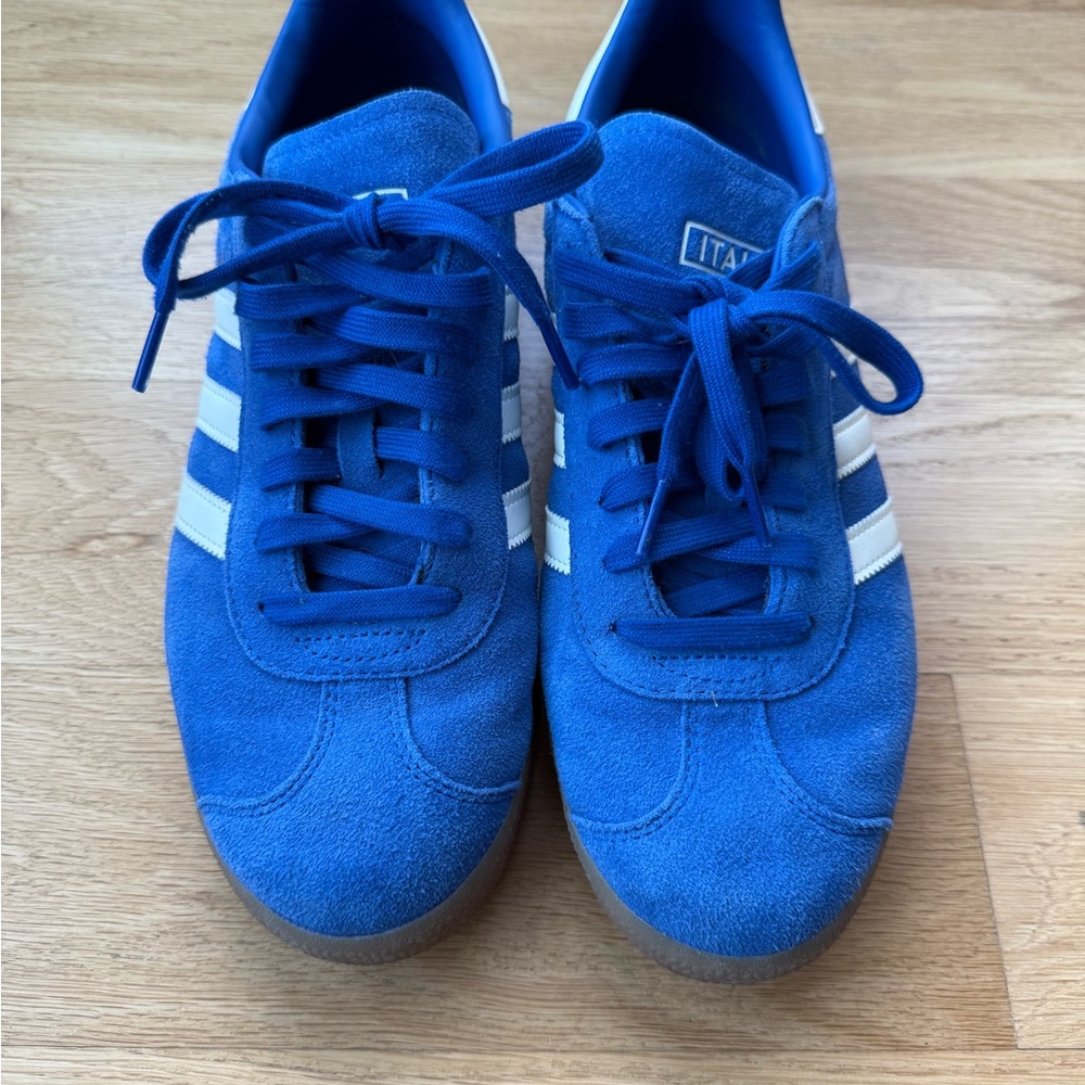 Authentic Adidas Men's Samba Blue Italia Sneakers. Suede. Size 10.5.